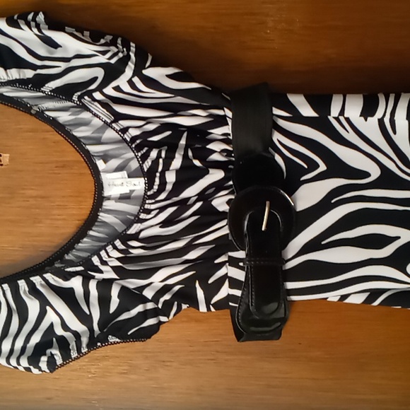 Heart and Soul Animal print blouse with belt - Picture 6 of 8